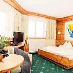 فندق Mooshaus Winterresort 4*