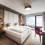 Mooshaus Winterresort فندق