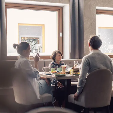 Mooshaus Winterresort 4*