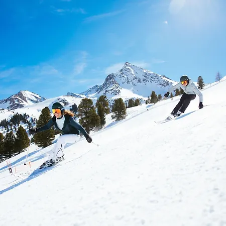 Mooshaus Winterresort Hotel 4*